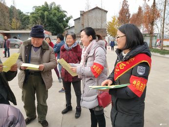 江油市李白纪念馆到厚坝镇林镜村 学习宣传贯彻党的十九大精神